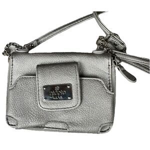 Nicole By Nicole Miller Wristlet Silver Crossbody Detachable Wallet Phone‎ Case
